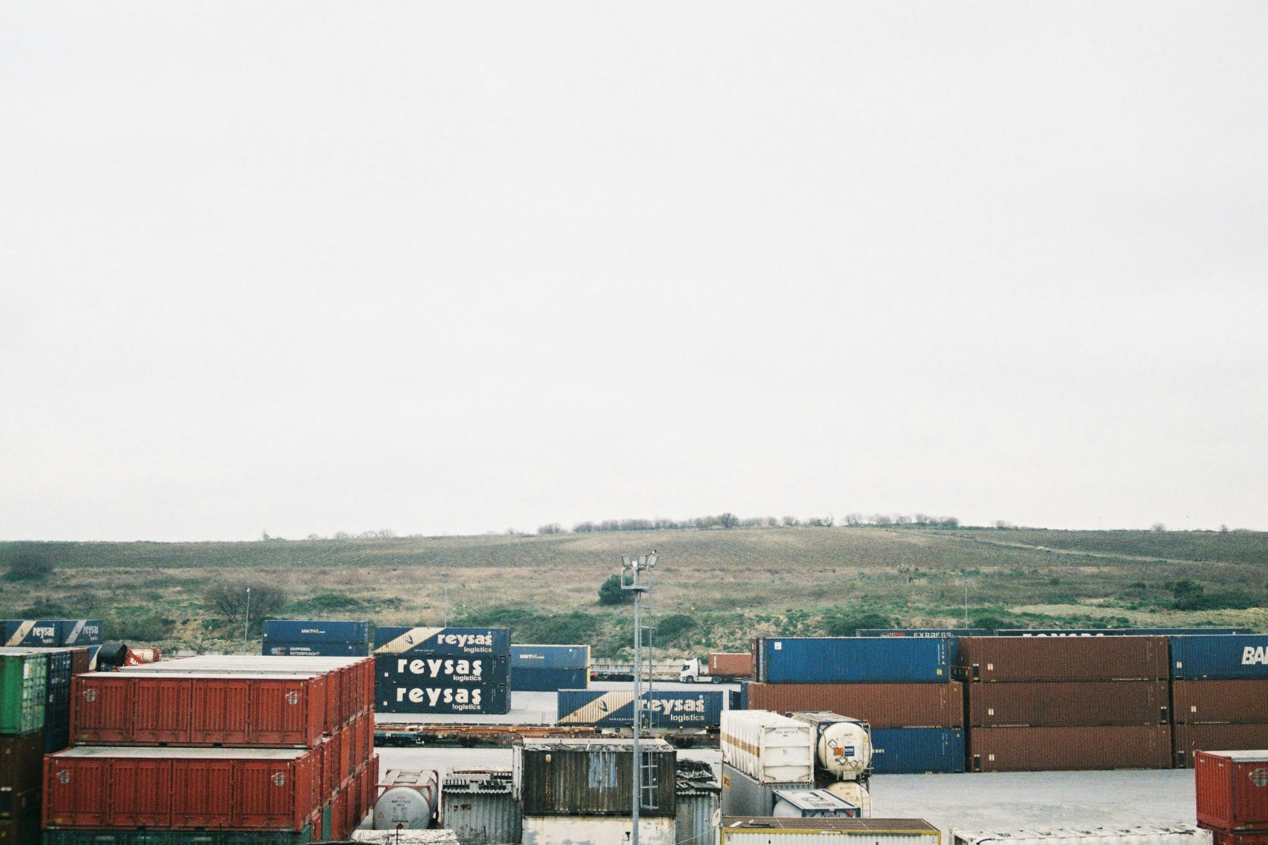 emre-canbazer-T_3-t6YEIWg-unsplash
